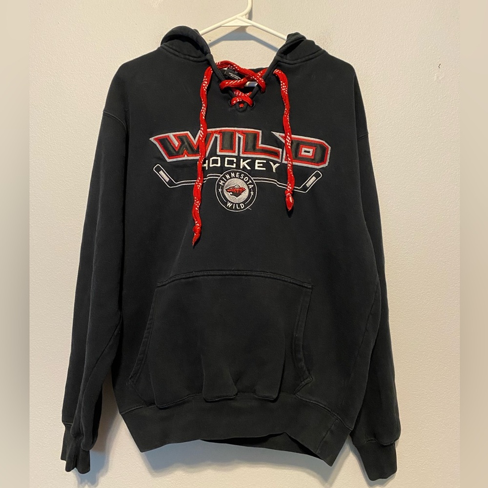 Minnesota Wild Men’s Small Hoodie w/kanaroo pocket, lace up